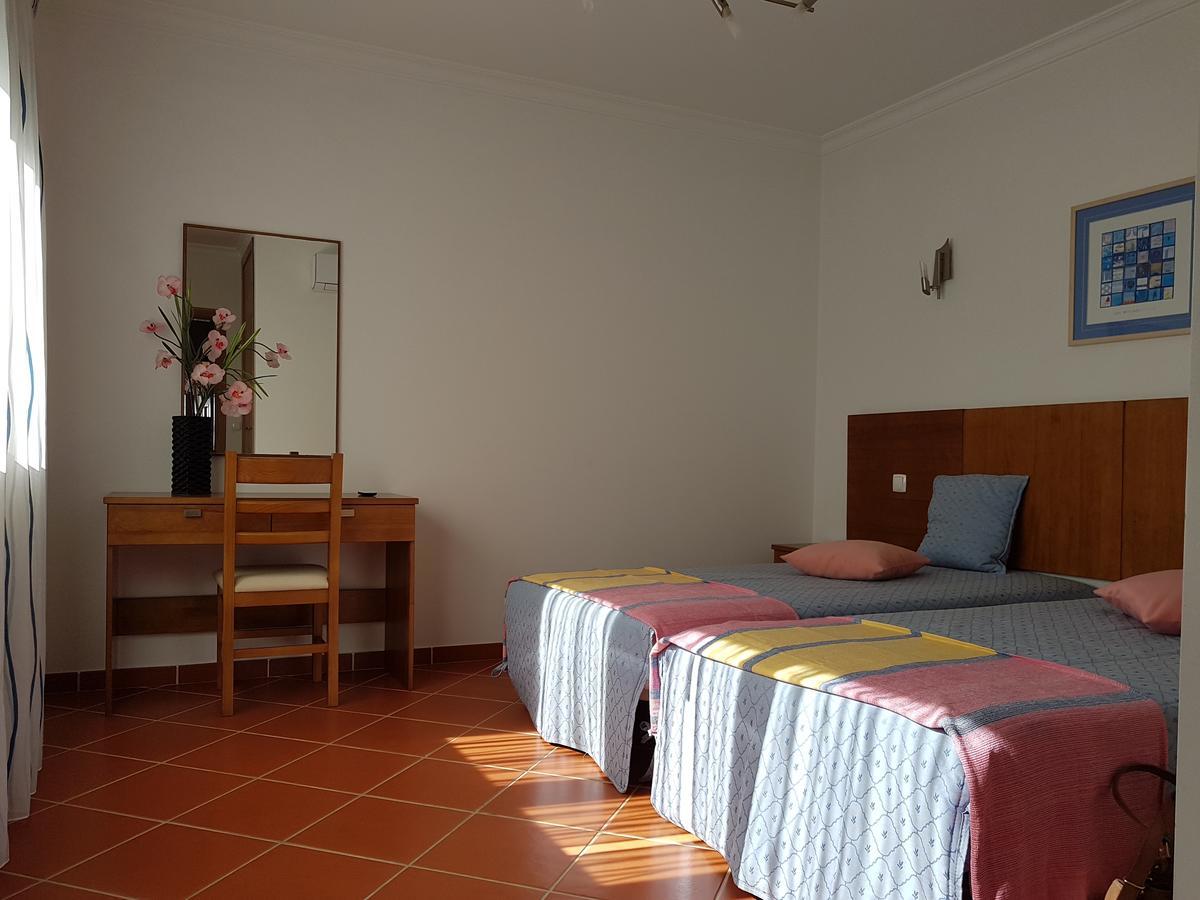 Apartamentos Colina Do Mar Downtown Albufeira Bagian luar foto